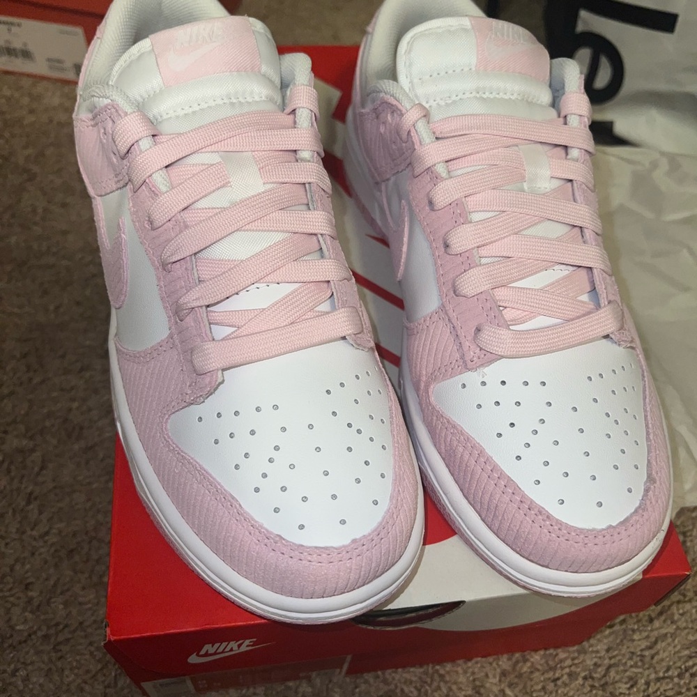 Nike Dunk Low Pink Corduroy sneakers